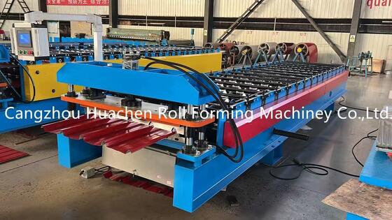 Máquina de formação de rolos de painéis de telhado ondulados de 380 V com sistema de controlo hidráulico e velocidade de 15-20 m/min
