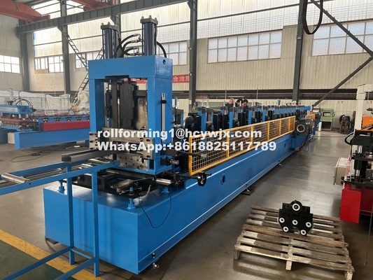 Um clique CZ Purlin Interchange Roll Forming Machine Chain Drive