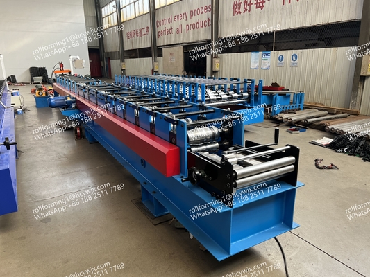 Máquina de fabricação de calhas de precisão controlada por PLC e conversor
