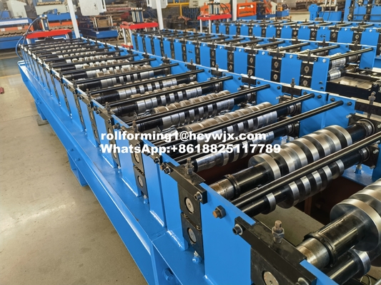 Rolo trapezoidalmente da folha do telhado do metal que forma o rolo do painel do telhado da máquina que forma a máquina