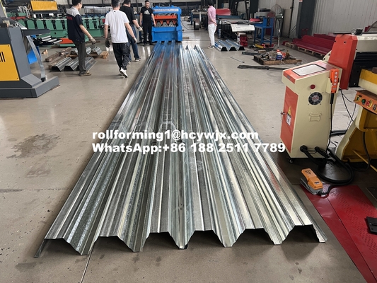 Máquina de moldagem de rolos de piso T153-40L-840