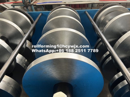 T153-40L-840 Máquina de moldagem de rolos de piso metálico