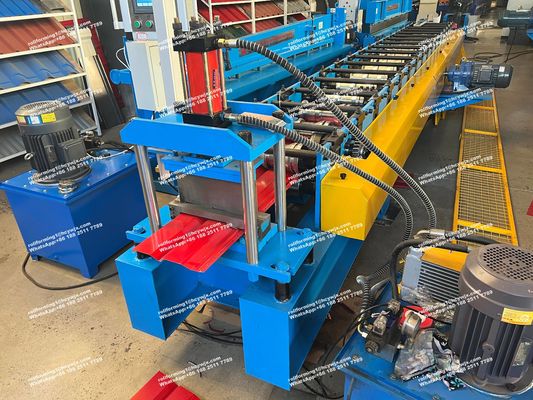 Máquina de moldagem de painéis de parede de alta eficiência com controle CE, PLC