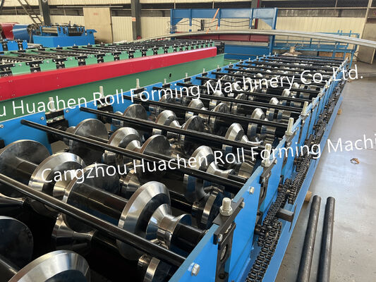 Máquina automática de formar folhas de laminados, utilizada para a fabricação de painéis de telhado