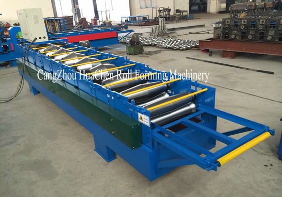 Metal automático da máquina do formulário do rolo do tampão de Ridge do telhado com controle de computador do PLC de PANASONIC