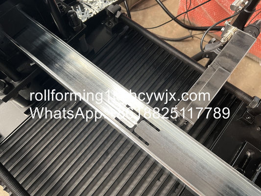 aço do controle do Plc das fileiras do parafuso prisioneiro de 380v 50hz e da máquina 10 da trilha