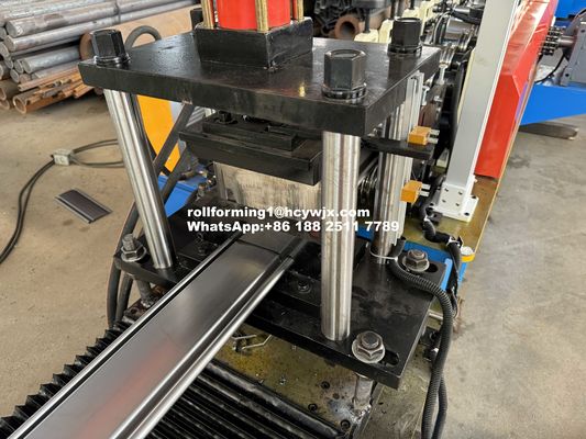6.5mx1mx1.4m Roller Door Roll Forming Machine para perfis personalizados e largura variável