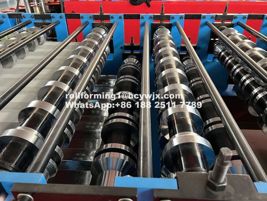 0.3-0.6mm 5.5KW de potência Máquina de moldagem de rolos de camada dupla