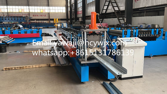 7.5KW Chain Drive Máquina de produção de purlin automática CZ personalizável