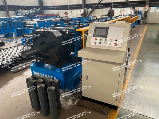 Rolo redondo de aço do Downspout 45# que forma a máquina com sistema de controlo elétrico