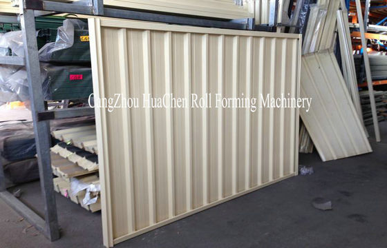 Corrida que corta o parafuso prisioneiro do metal do Purlin de C e o rolo da trilha que formam a máquina para a armação de aço